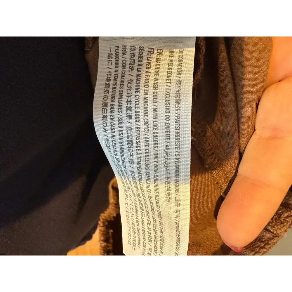 Abercrombie & Fitch measurements approximate